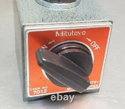 Mitutoyo No. 7012 magnetic base with Starrett No. 81-134.050 dial indicator
