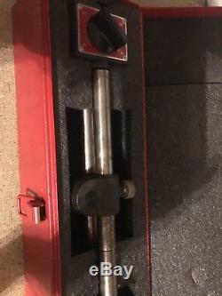 Starrett 659 Heavy Duty Magnetic Base With No. 81-131 Dial Indicator