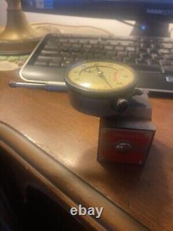 Starrett No. 657 magnetic base with No. 25-441.001 dial indicator USA