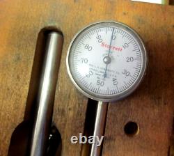 VINTAGE Starrett No. 657 magnetic base with No. 196 dial indicator withwooden case